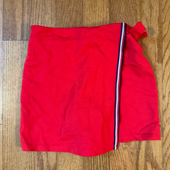 Tommy Hilfiger Red Wrap Skort Girls Size M - Picture 1 of 5